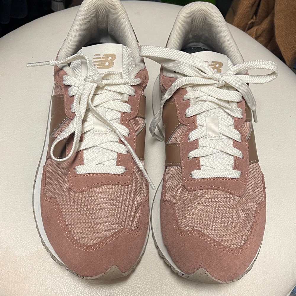 New Balance 237 Women's Rose and Beige Sneakers 8.5 - Picture 2 of 7